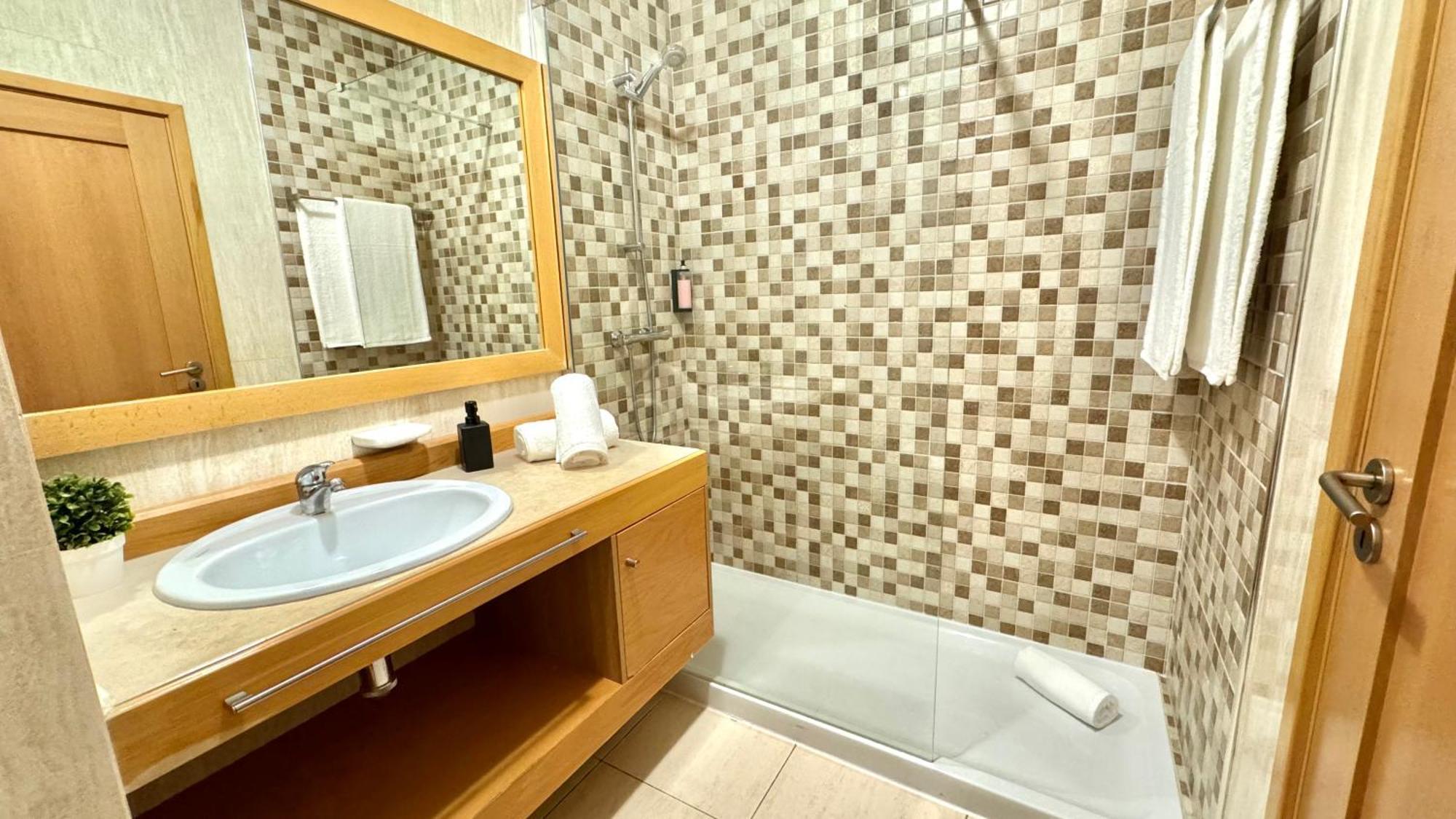 Praia Da Rocha, 502, Charming Apartment, Air Conditioning, Swimming Pool,Free Wifi, Faia By Ig Portimão Exterior foto